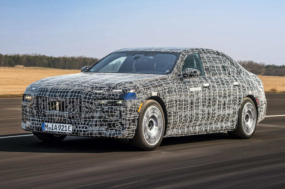 99 BMW i7 prototype drive 2022 tracking front