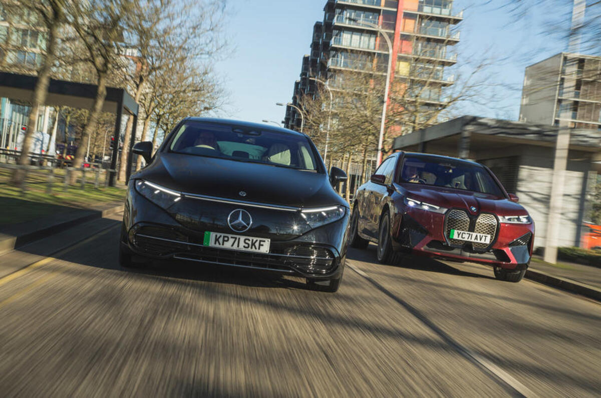 99 bmw ix vs mercedes eqs 2022 lead 0 0