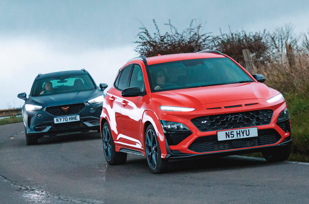 99 Cupra Formentor vs Hyundai Kona N 2022 lead