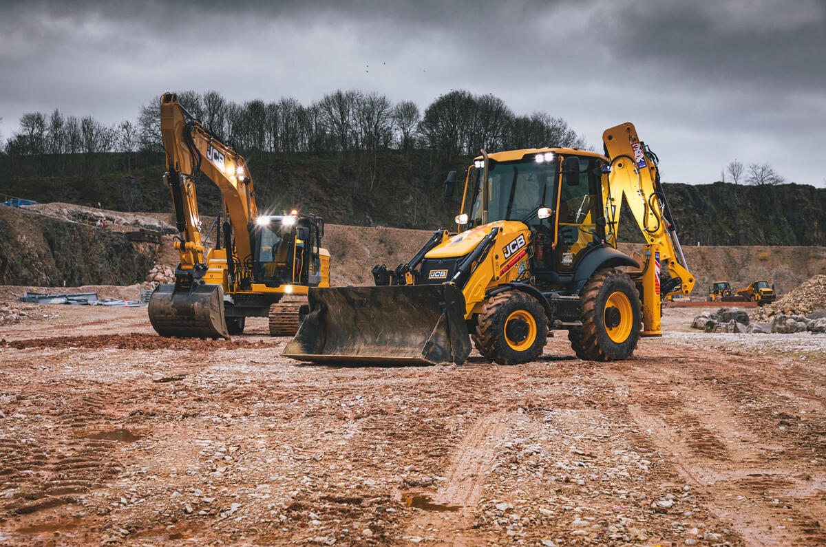 Machinery JCB Digger in Quarry New Luxury Home Premium Framed Laptray Gift
