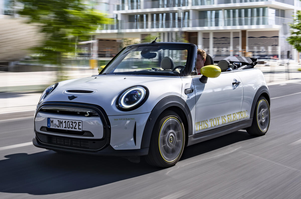  BMW reflexiona sobre el Mini Convertible Eléctrico para la próxima generación |  automóvil