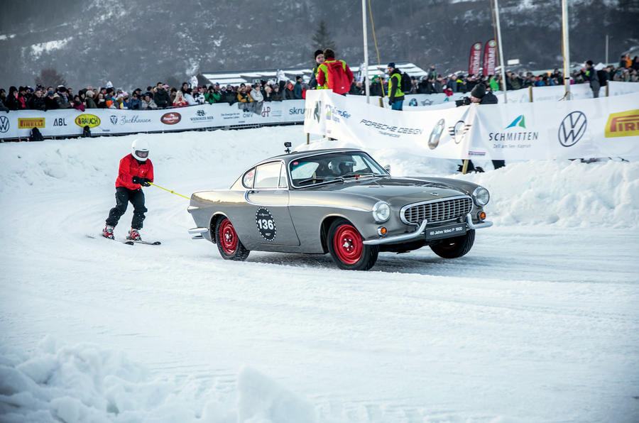 GP Ice Race Volvo P 1800 - tracking side