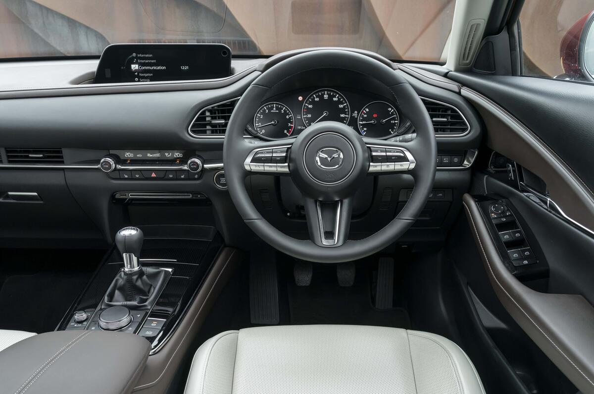 9 Tableau de bord du Mazda CX 30 Skyactiv X