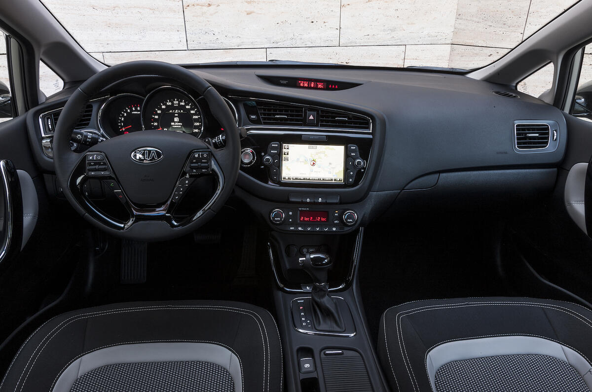 2015 Kia Cee D 1 6 Crdi 136 Dct 4 Tech 5dr Review Review