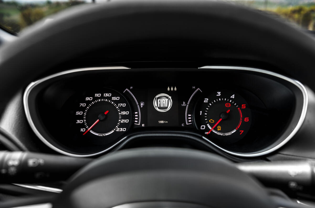Fiat Tipo instrument cluster