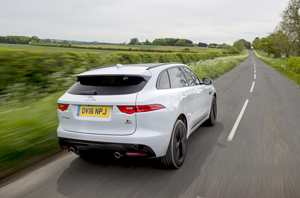 Jaguar f pace 2016