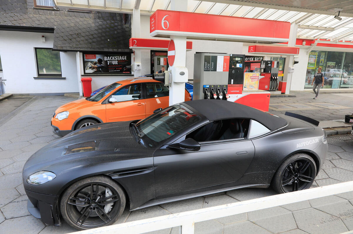 Aston Martin DBS Superleggera
