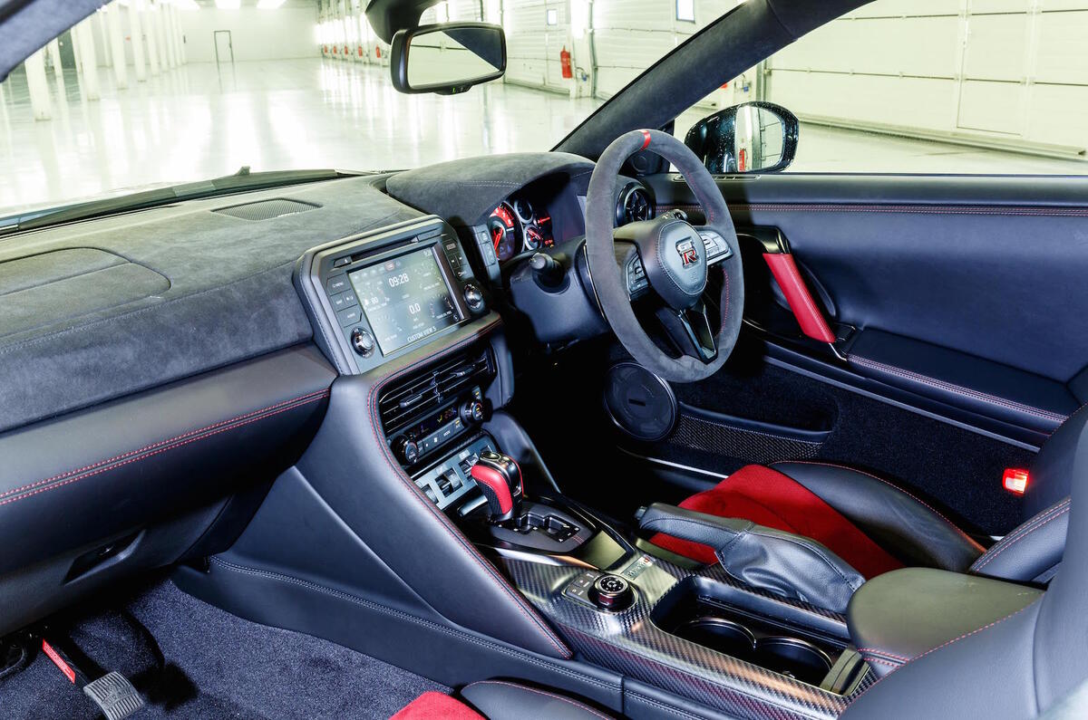 Nissan Gtr R35 17 Interior Design Corral Nissan Gtr R35 17 Interior Design Corral