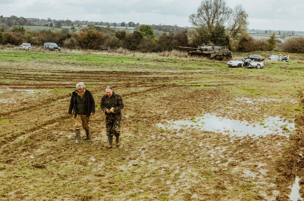 How to buy a tank Autocar