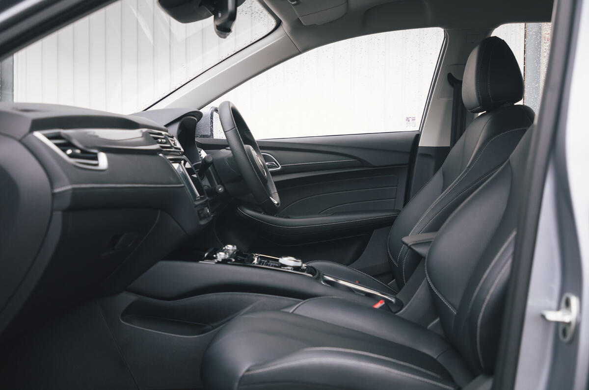 mg-5-exclusive-2020-uk-first-drive-autocar