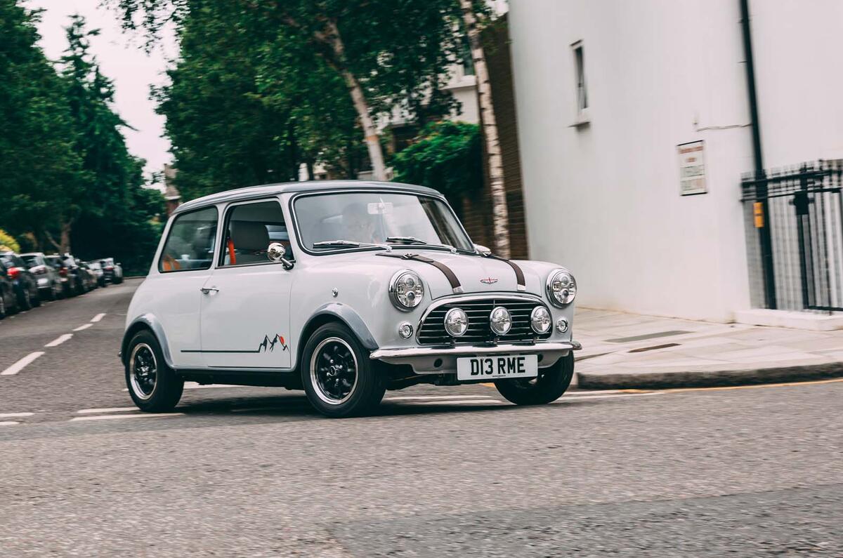 Mini Remastered Driving The Classic Car S 90 000 Reinvention