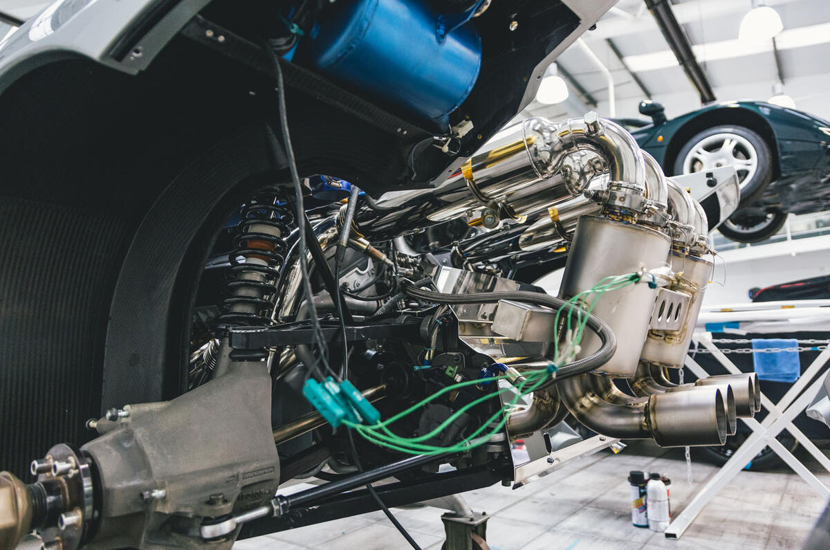A Quick Check Up Servicing The Mclaren F1 Autocar