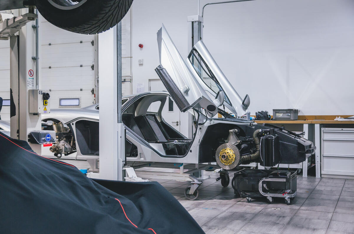 A Quick Check Up Servicing The Mclaren F1 Autocar