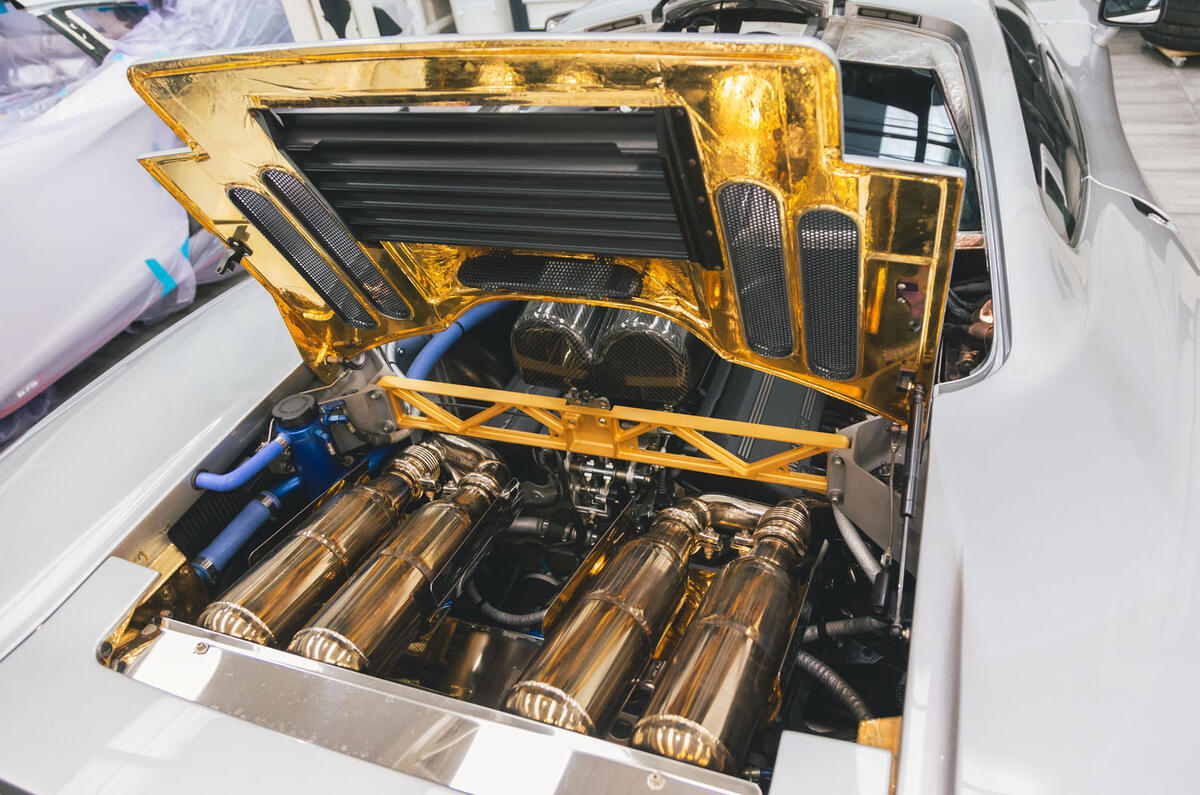 A Quick Check Up Servicing The Mclaren F1 Autocar