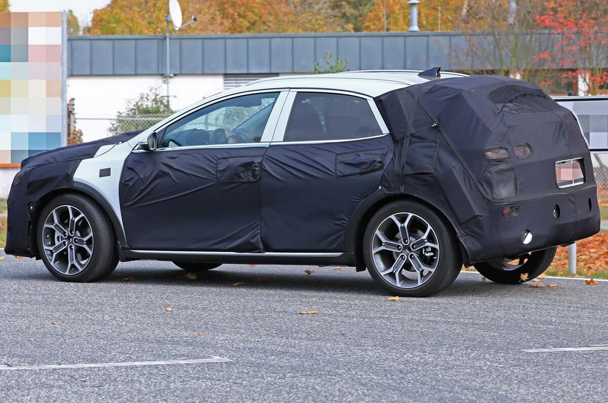 Kia Ceed SUV prototype