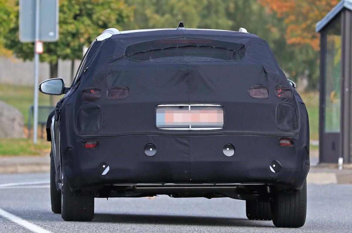 Kia Ceed SUV prototype