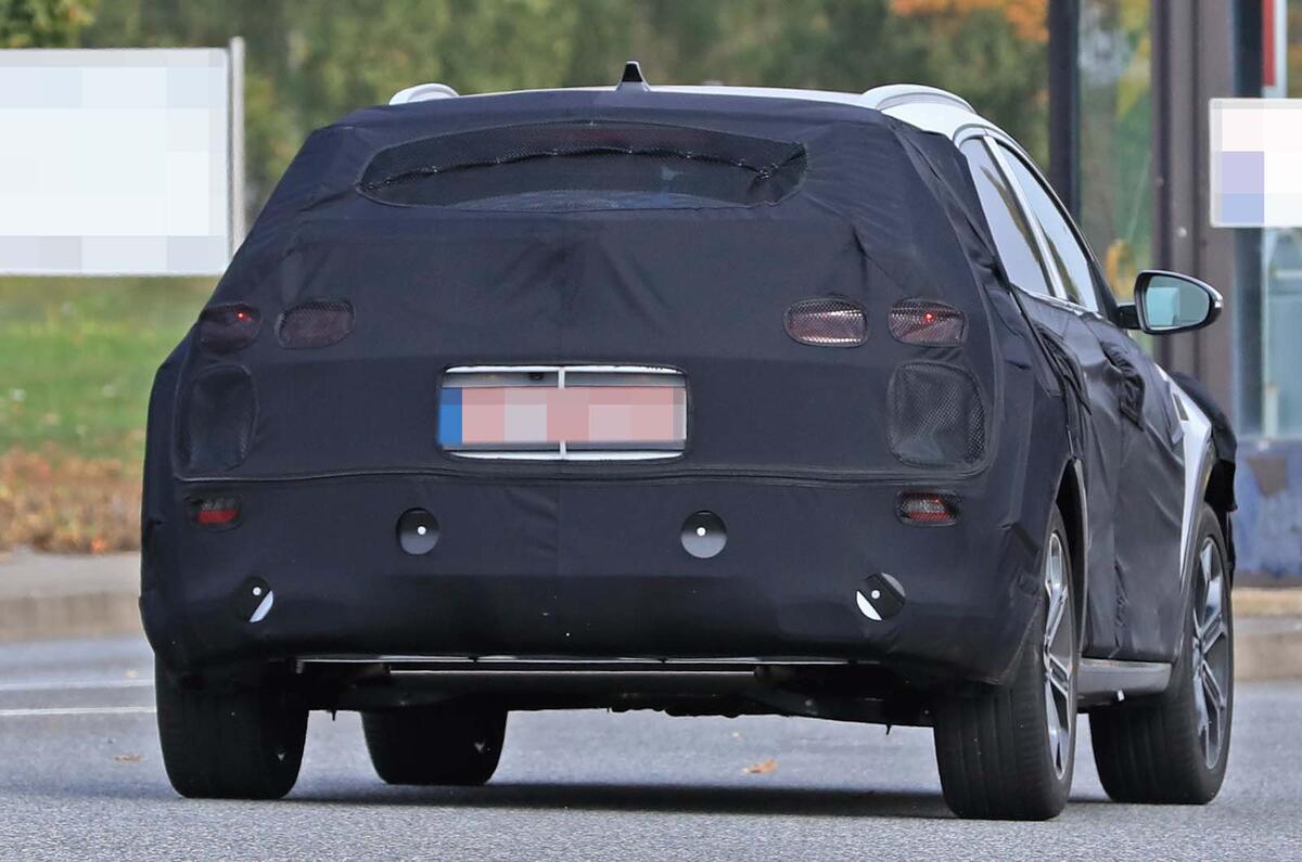 Kia Ceed SUV prototype