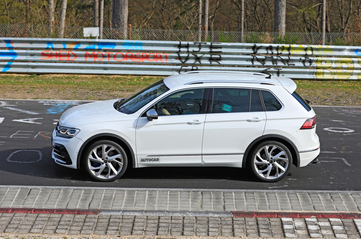 2020 volkswagen tiguan r prototype previews suv s facelift autocar 2020 volkswagen tiguan r prototype previews suv s facelift autocar