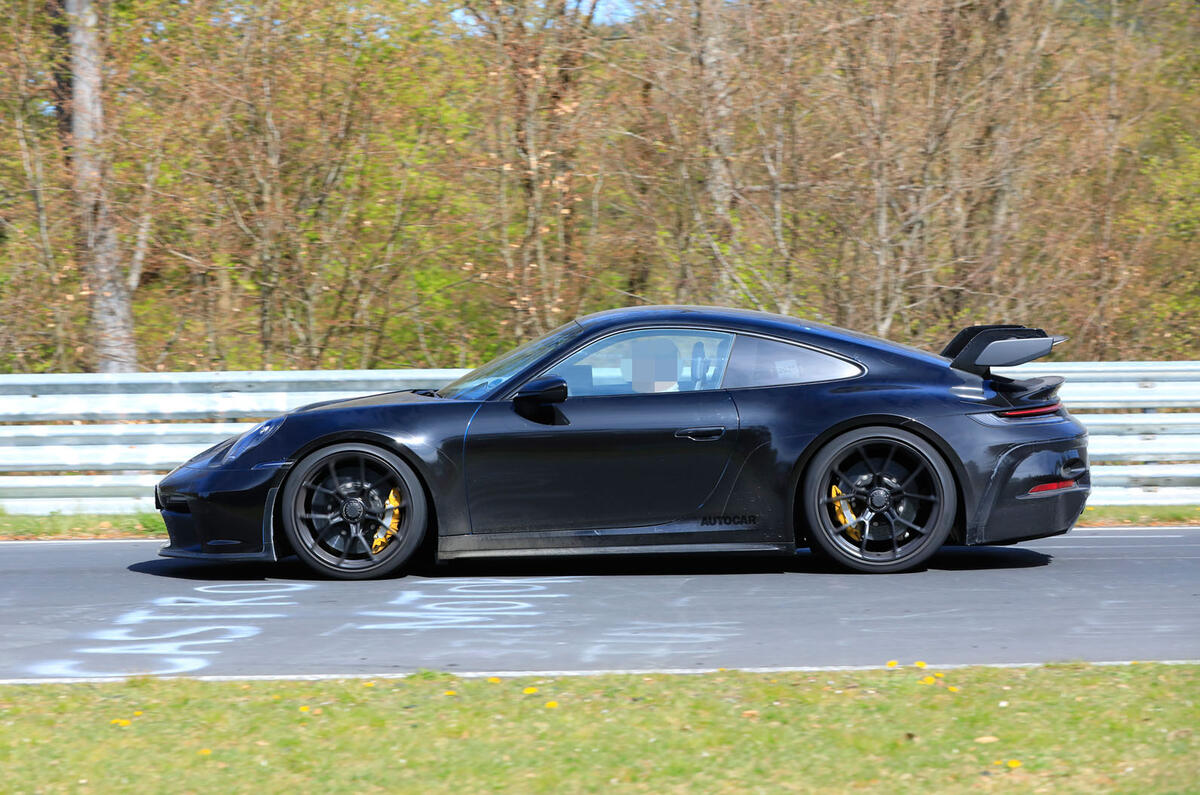 Video Watch The 2021 Porsche 911 Gt3 At The Nurburgring Autocar