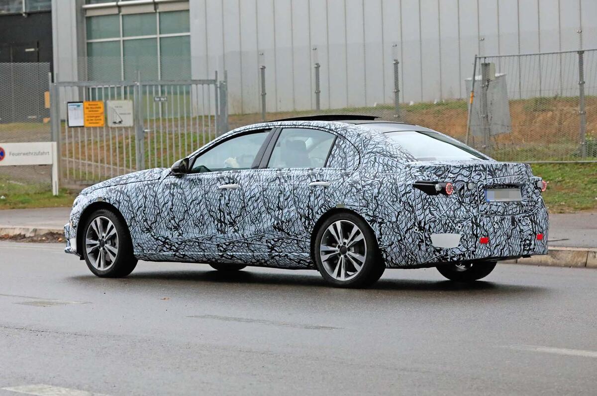 Mercedes-Benz C-class Spy shot