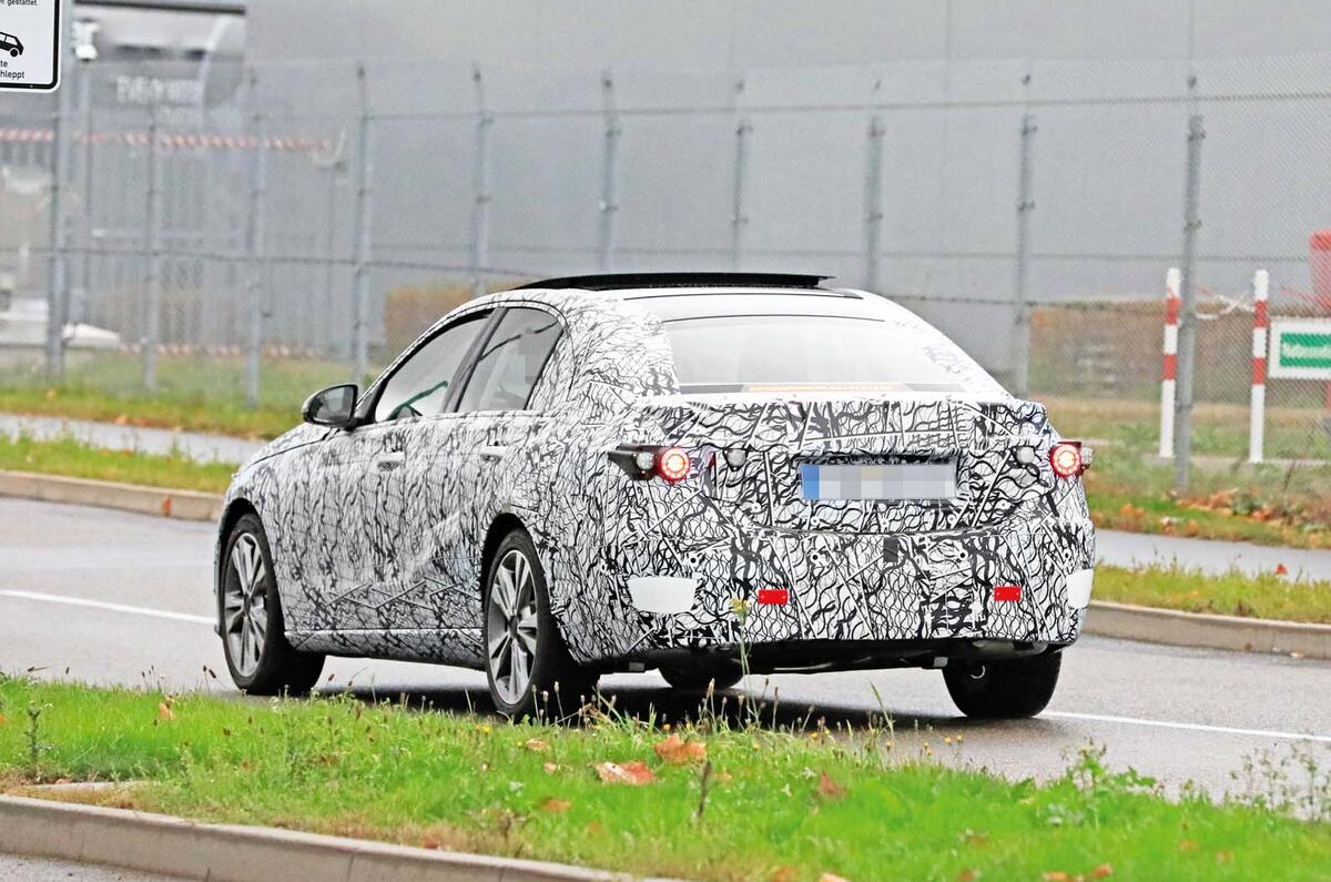 Mercedes-Benz C-class Spy shot