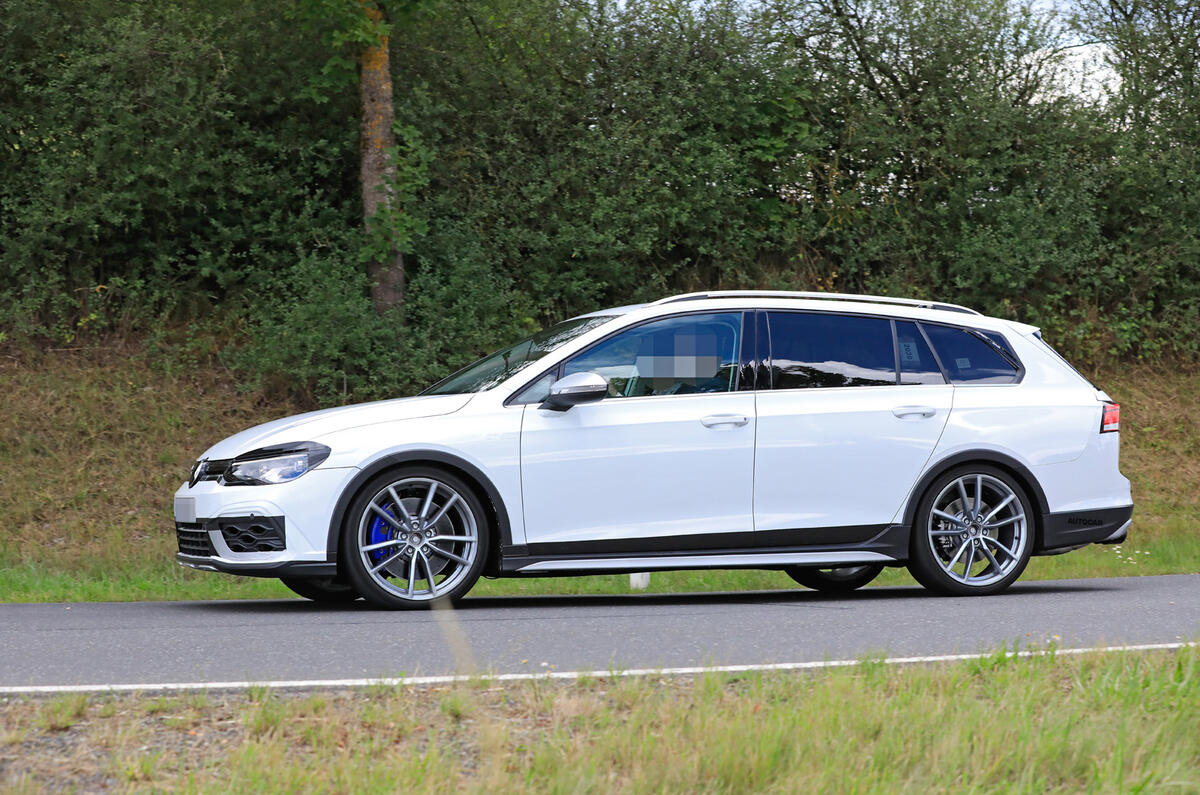 2020 Volkswagen Golf R estate prototype
