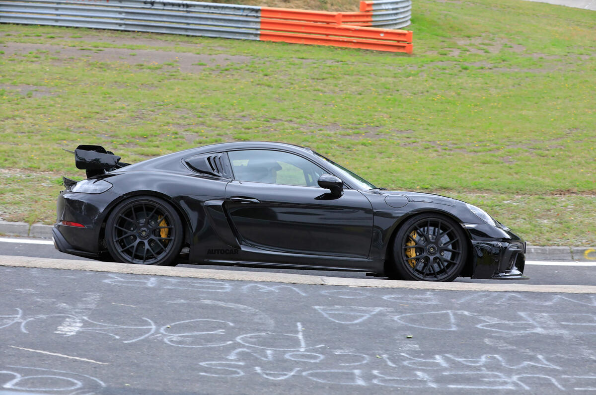 2020 Porsche Cayman GT4 Is a 911 Killer