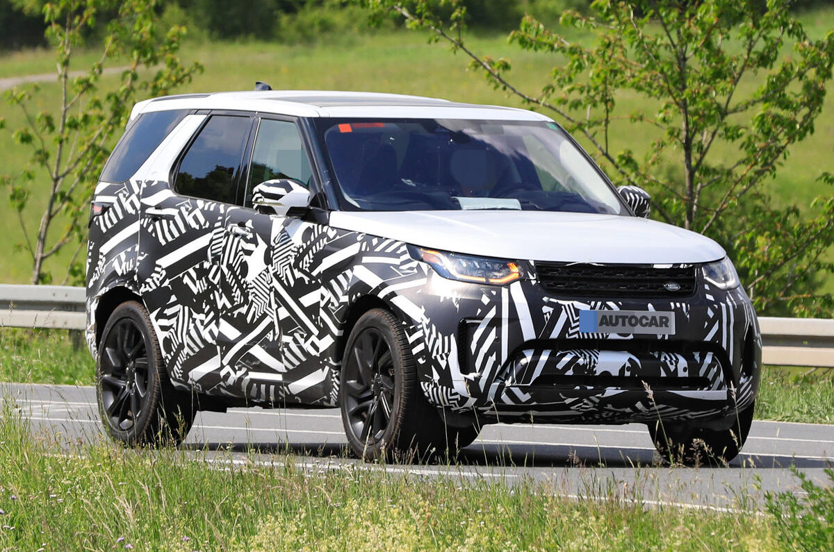 2021 Land Rover Discovery Prototype Of Facelifted Suv Spotted Autocar