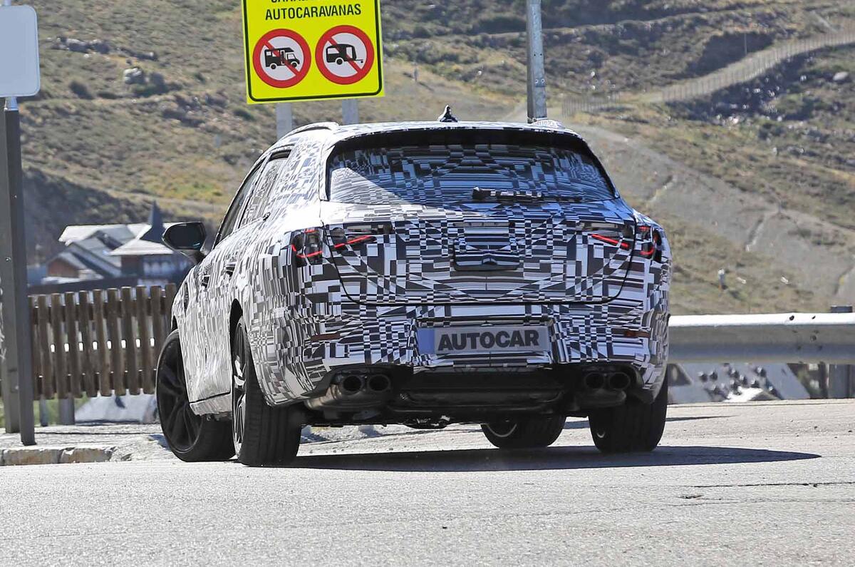 Leon Cupra ST spyshots 