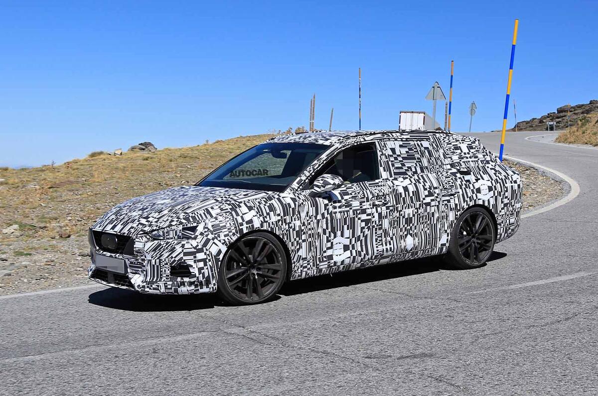 Leon Cupra ST spyshots 