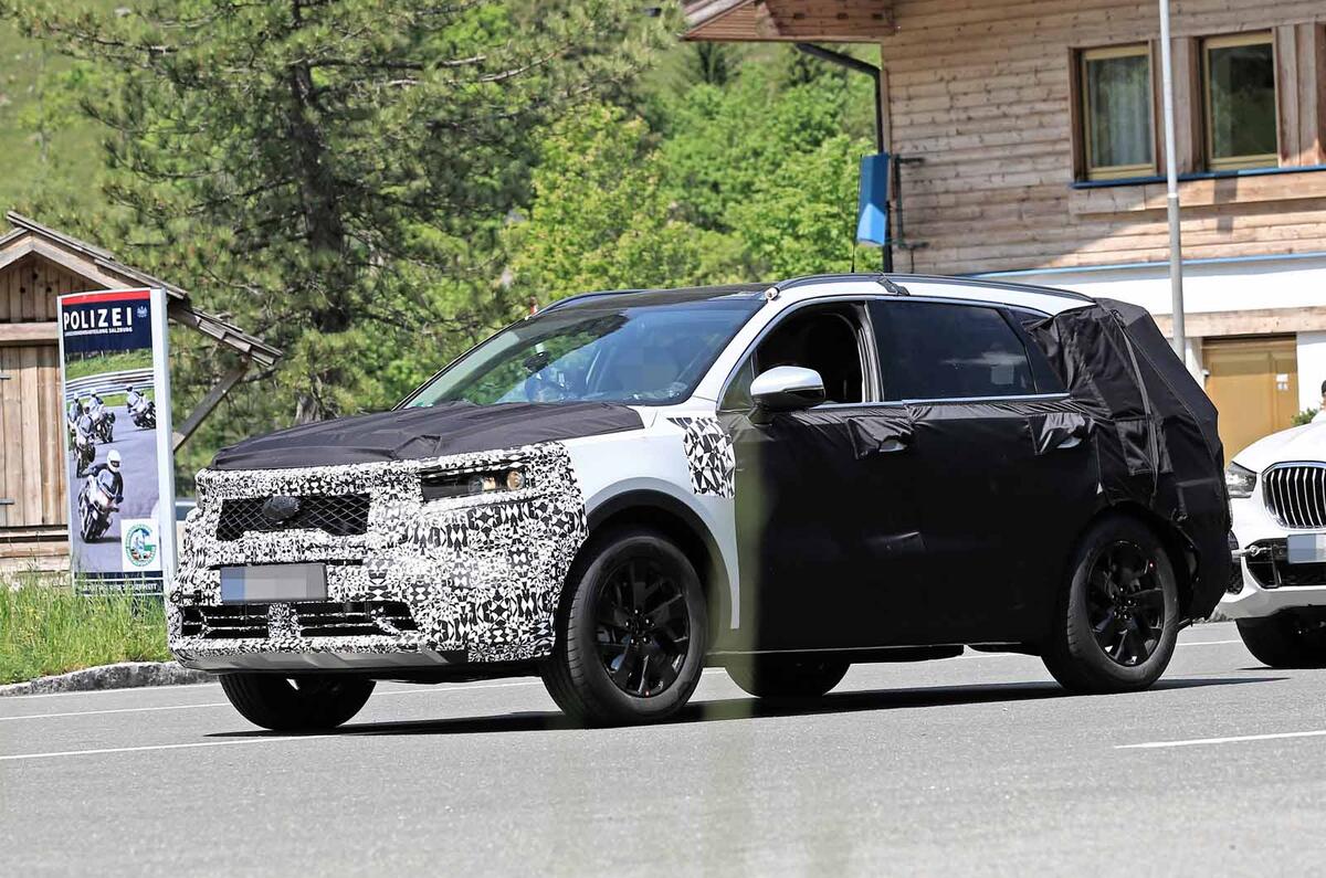New 2020 Kia Sorento To Get Plug In Hybrid Variant Autocar