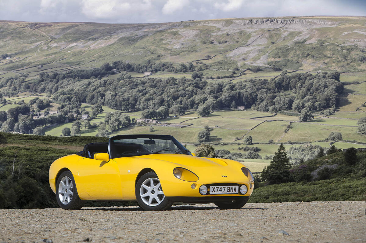 TVR Griffith before mountains