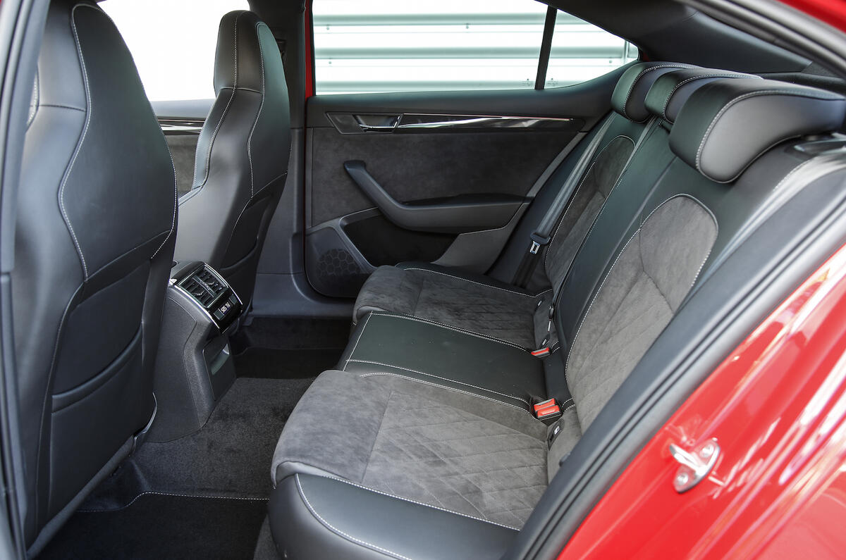 2016 Skoda Superb 2.0 TSI 280 Sport Line review review ...