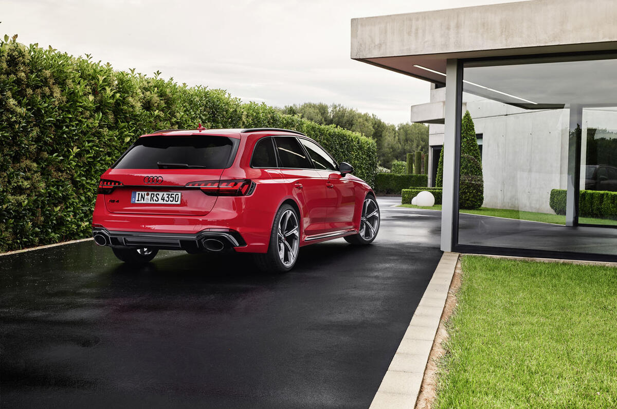 Audi Updates Rs4 Avant With More Aggressive Styling For