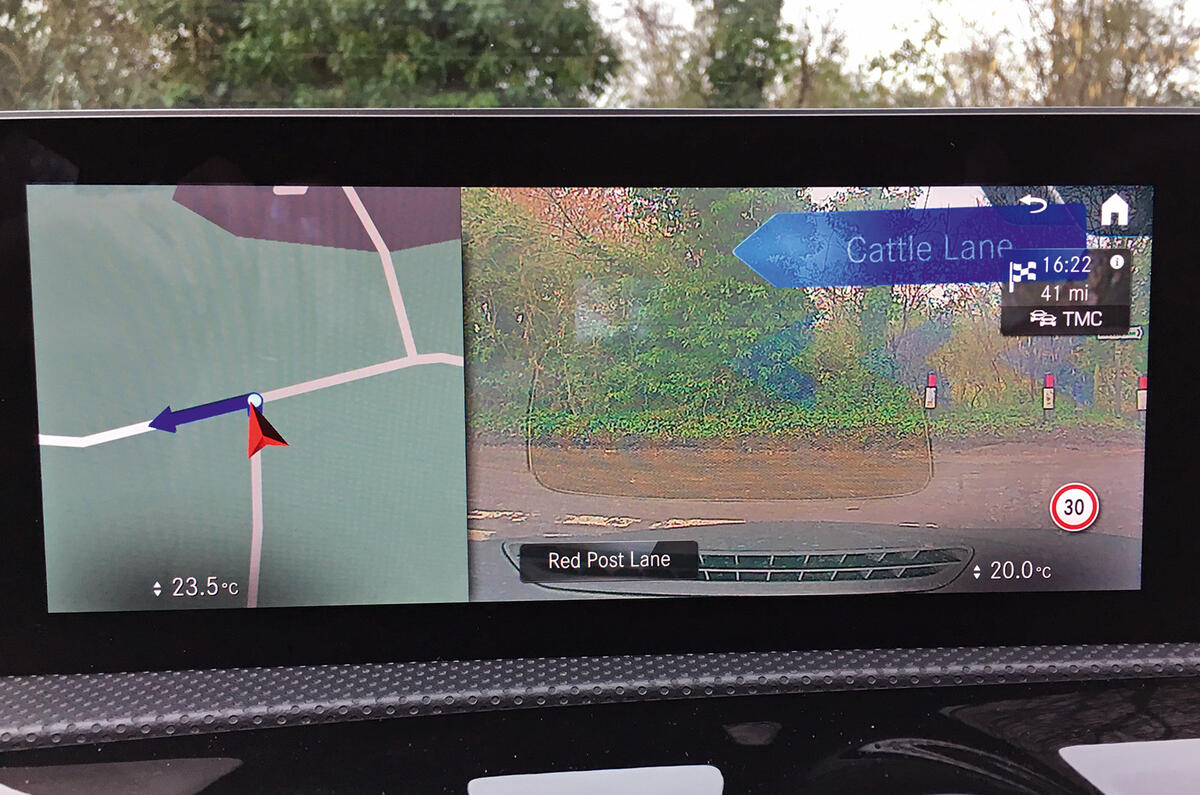 Mercedes augmented navigation