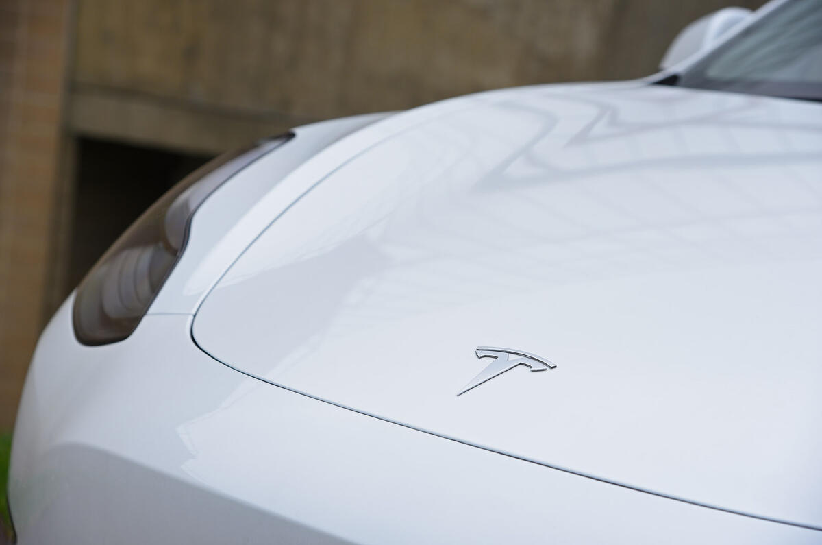 AC Awards Tesla Model 3   WW 22   20220330 0174