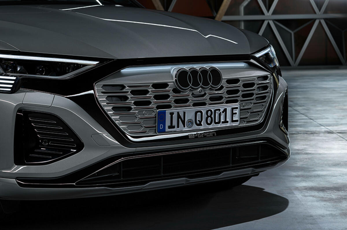 The Audi Q8 e-tron boasts the latest evolution of Audi's next-gen Digital Matrix LED headlights