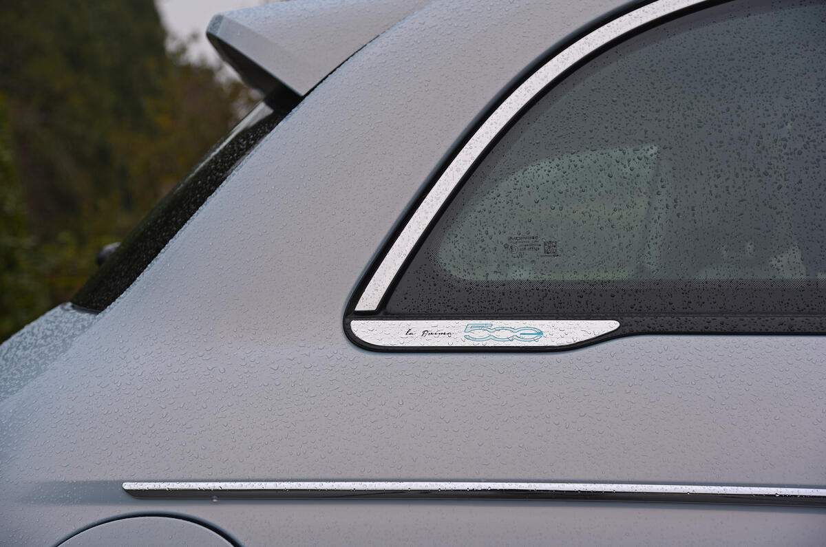 AC Awards Fiat 500e    WW 22   20220329 0127