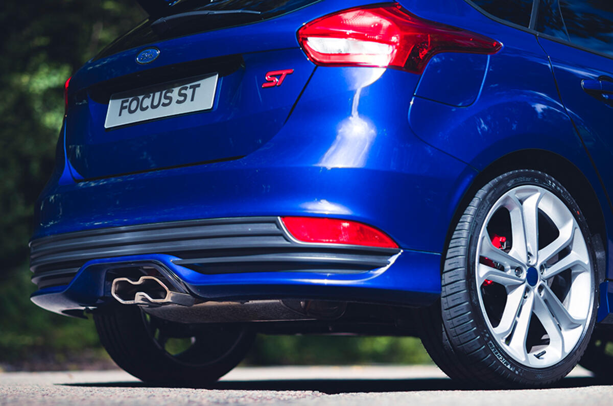 Promoted Ford Focus ST vs. Focus RS Autocar