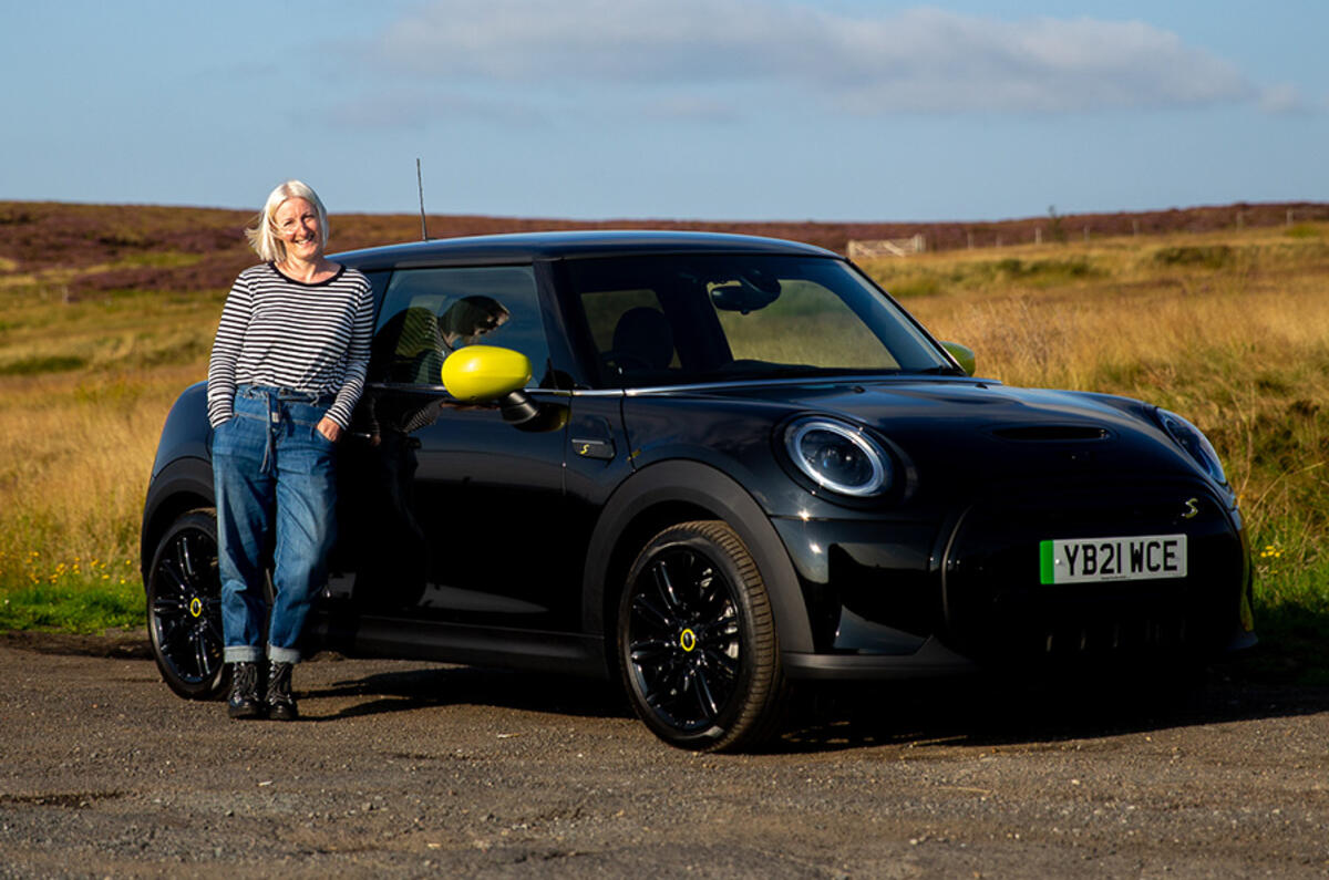 Black electric sale mini