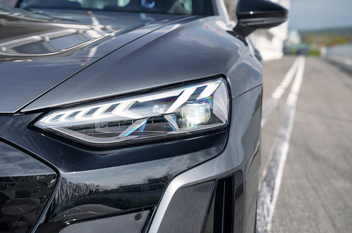 No Matrix LED headlights needed today; all’s clear for the Audi RS e-tron GT