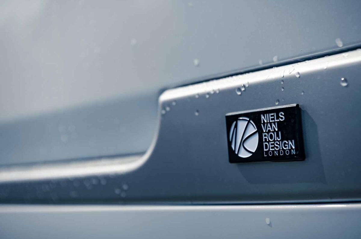 Adventum Coupé production version revealed badge