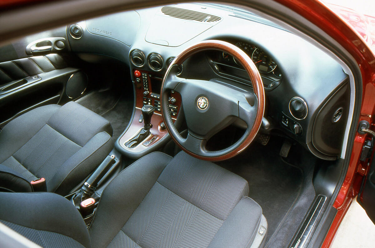  Alfa Romeo 166 