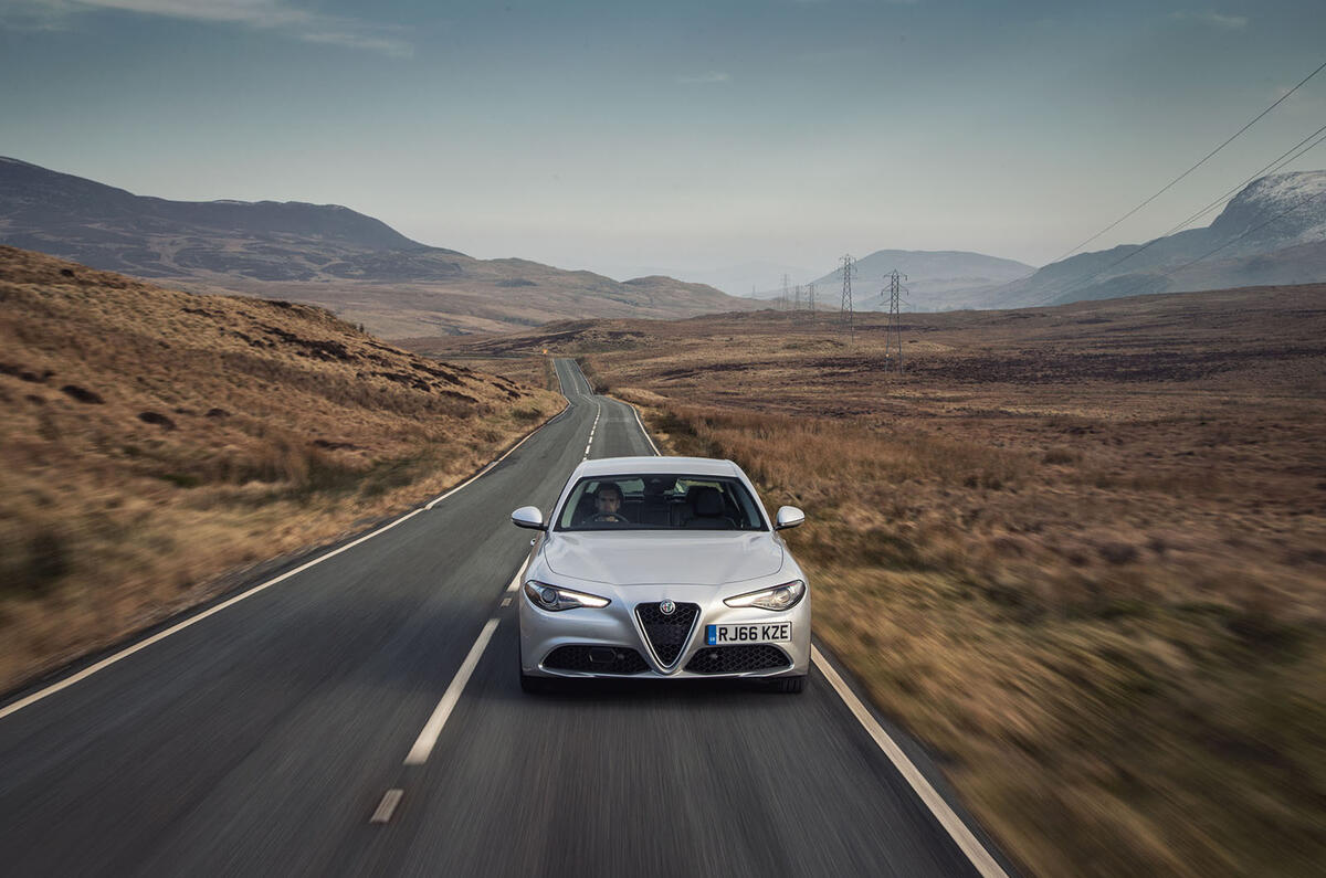 Alfa Romeo Giulia 2 0 Multiair Super 2017 Review Review