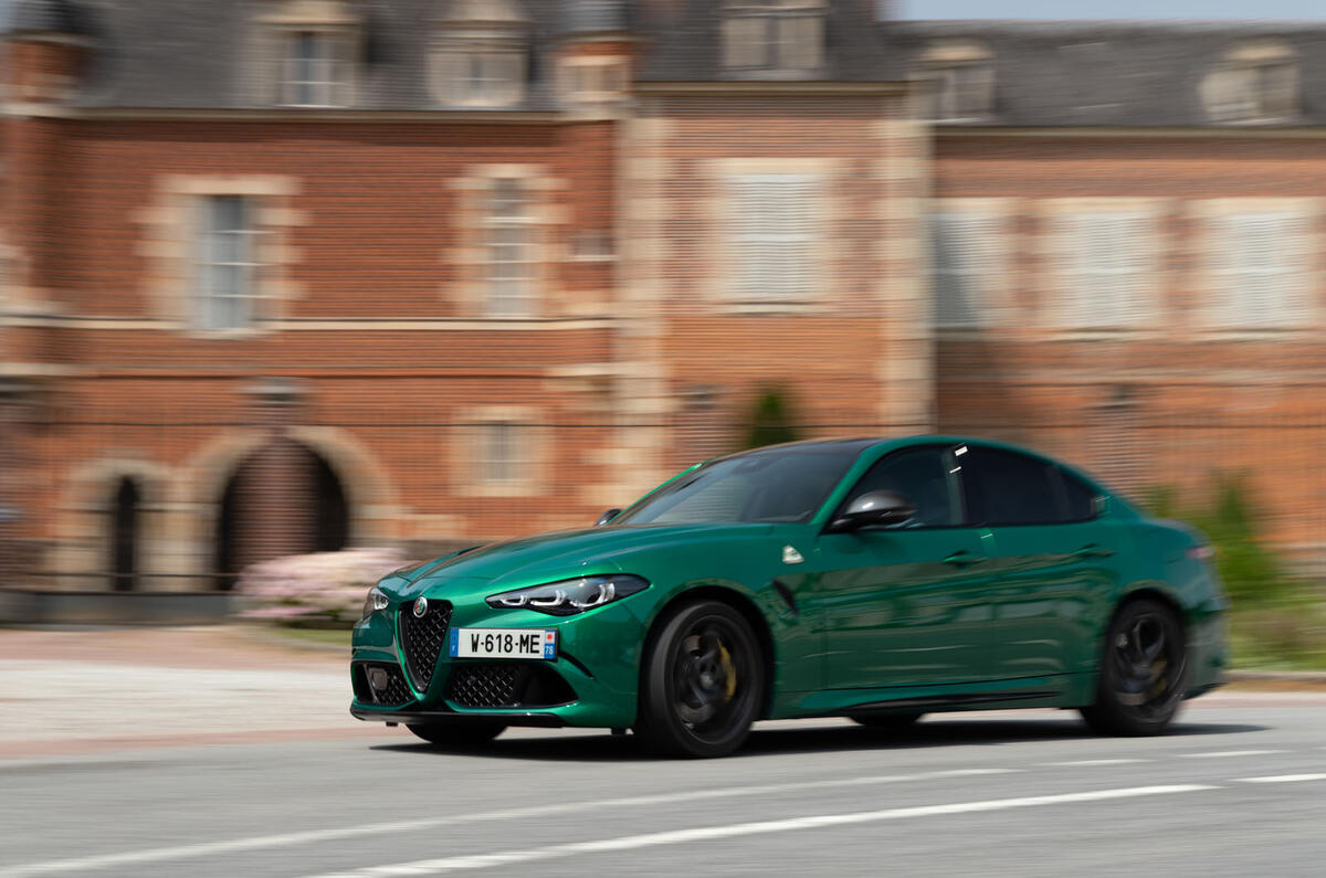 alfa romeo giulia quadrifoglio 100years review 04 action