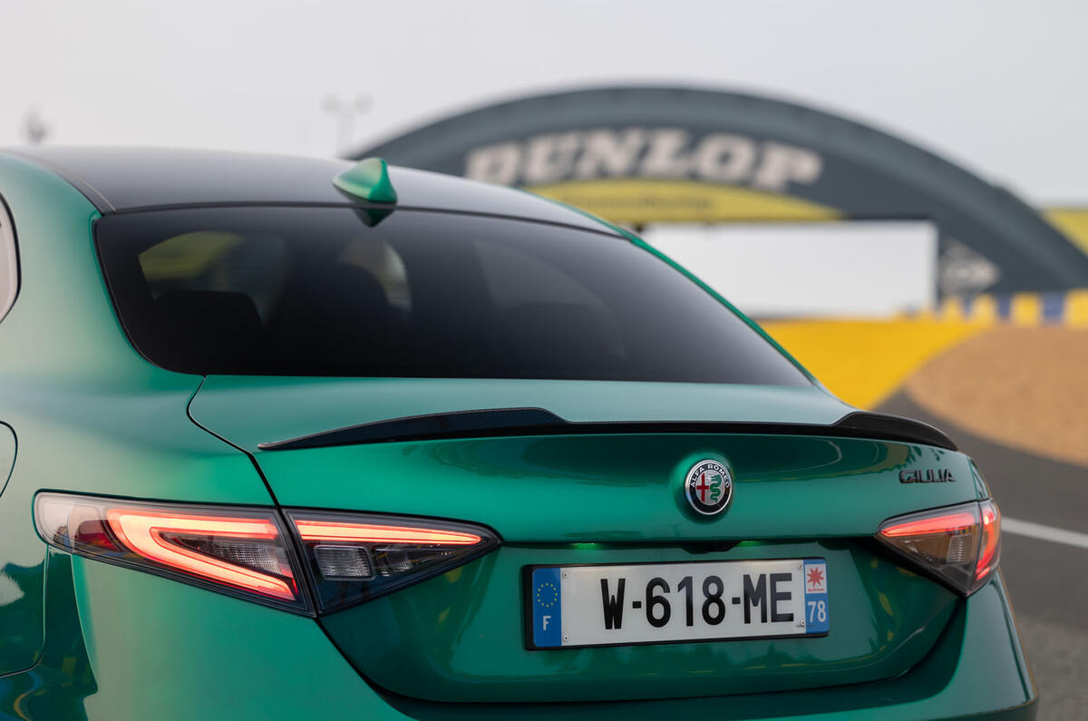 alfa romeo giulia quadrifoglio 100years review 15 spoiler