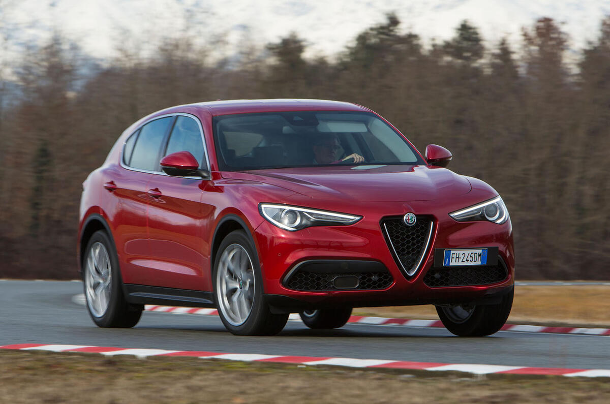 Alfa Romeo Stelvio 2 0 280 Super Awd 2017 Review Autocar