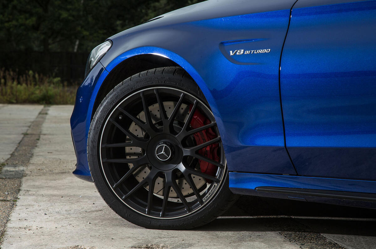 Alfa Romeo Giulia Quadrifoglio Vs Mercedes Amg C63 S