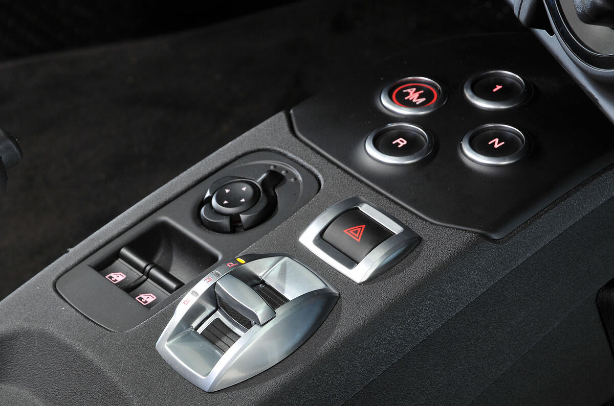 Alfa Romeo 4C centre console