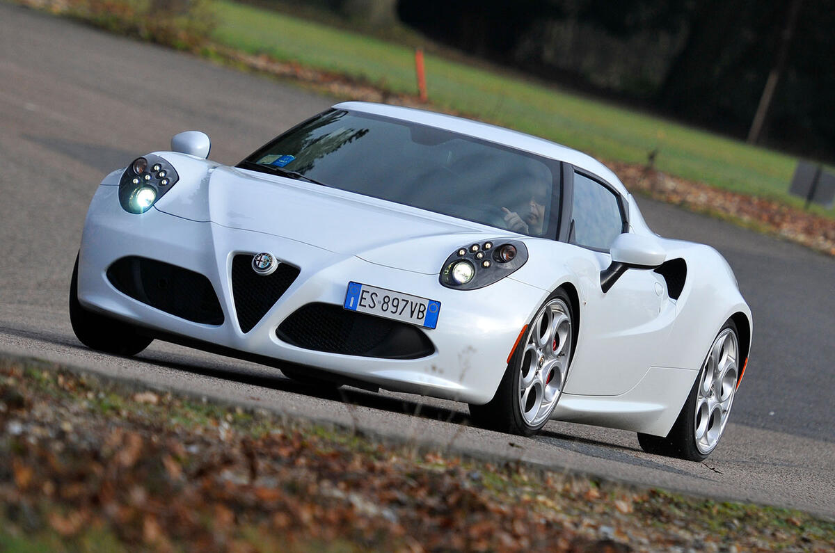 Alfa Romeo 4C front three wuarter